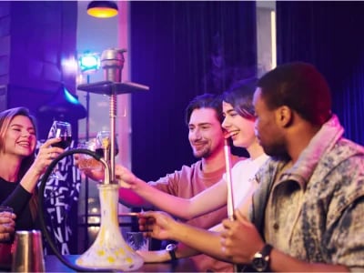Entdecken Sie die Bar Hamburg Shisha: Ihr exklusiver Ort für entspanntes Shisha-Rauchen und innovative alkoholfreie Getränke in stilvollem Ambiente