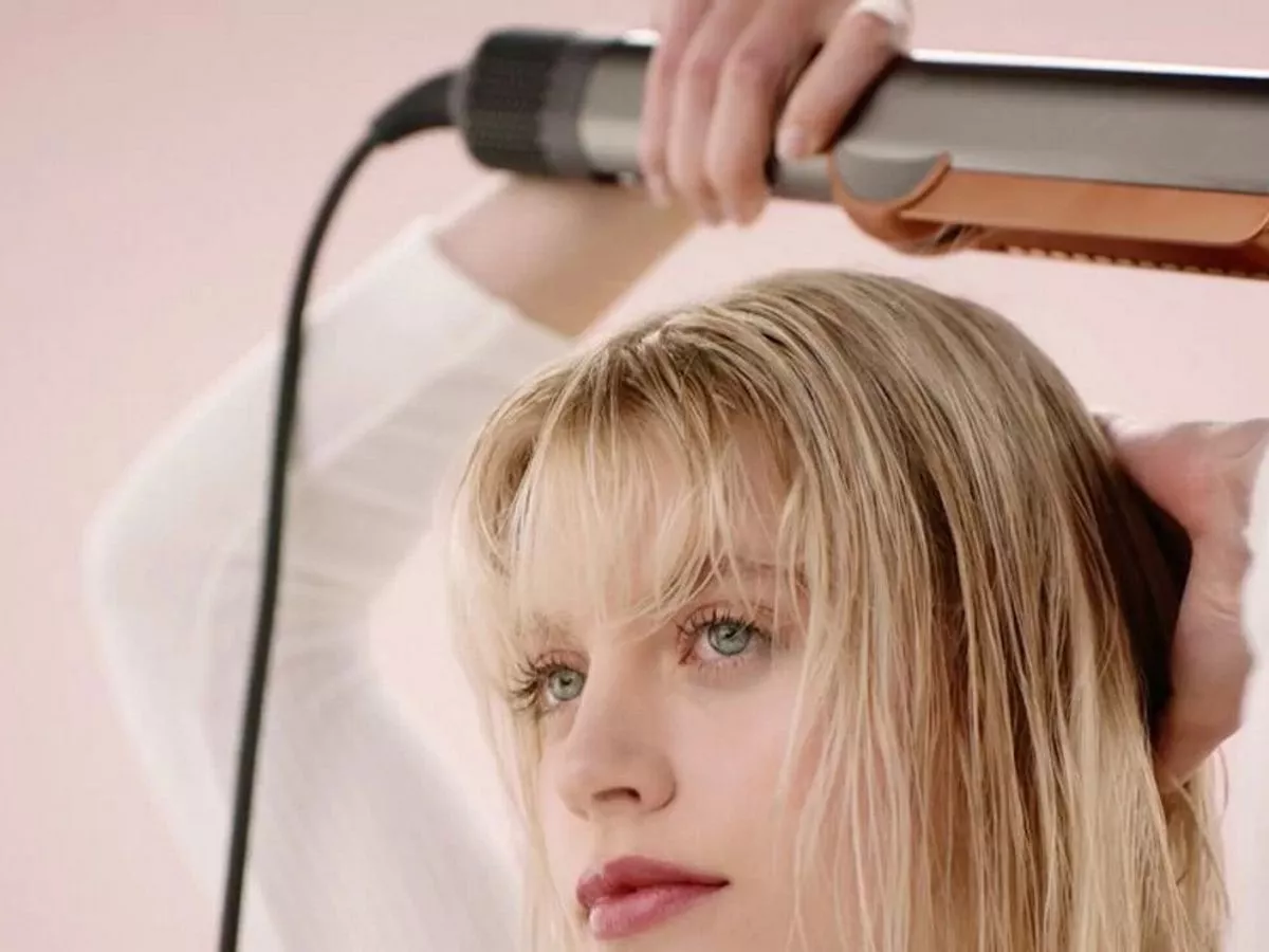 Revolutioniere deine Haarroutine mit Emoxions Styling-Perfektion
