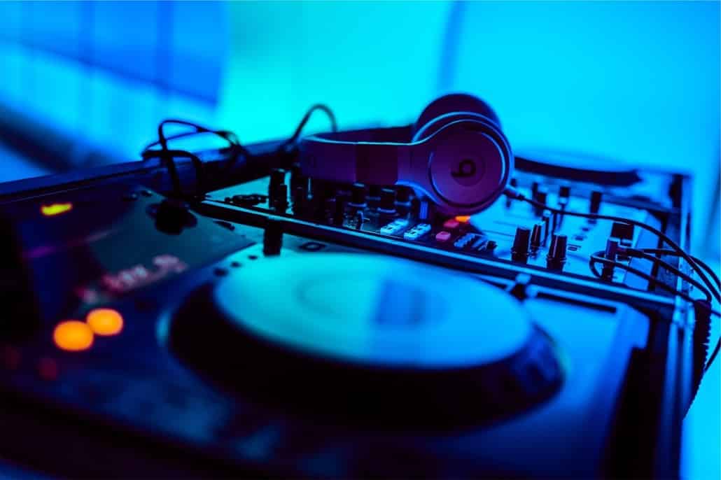 Innovative Klänge mit DJ-Oberösterreich: Tanze in eine neue Dimension