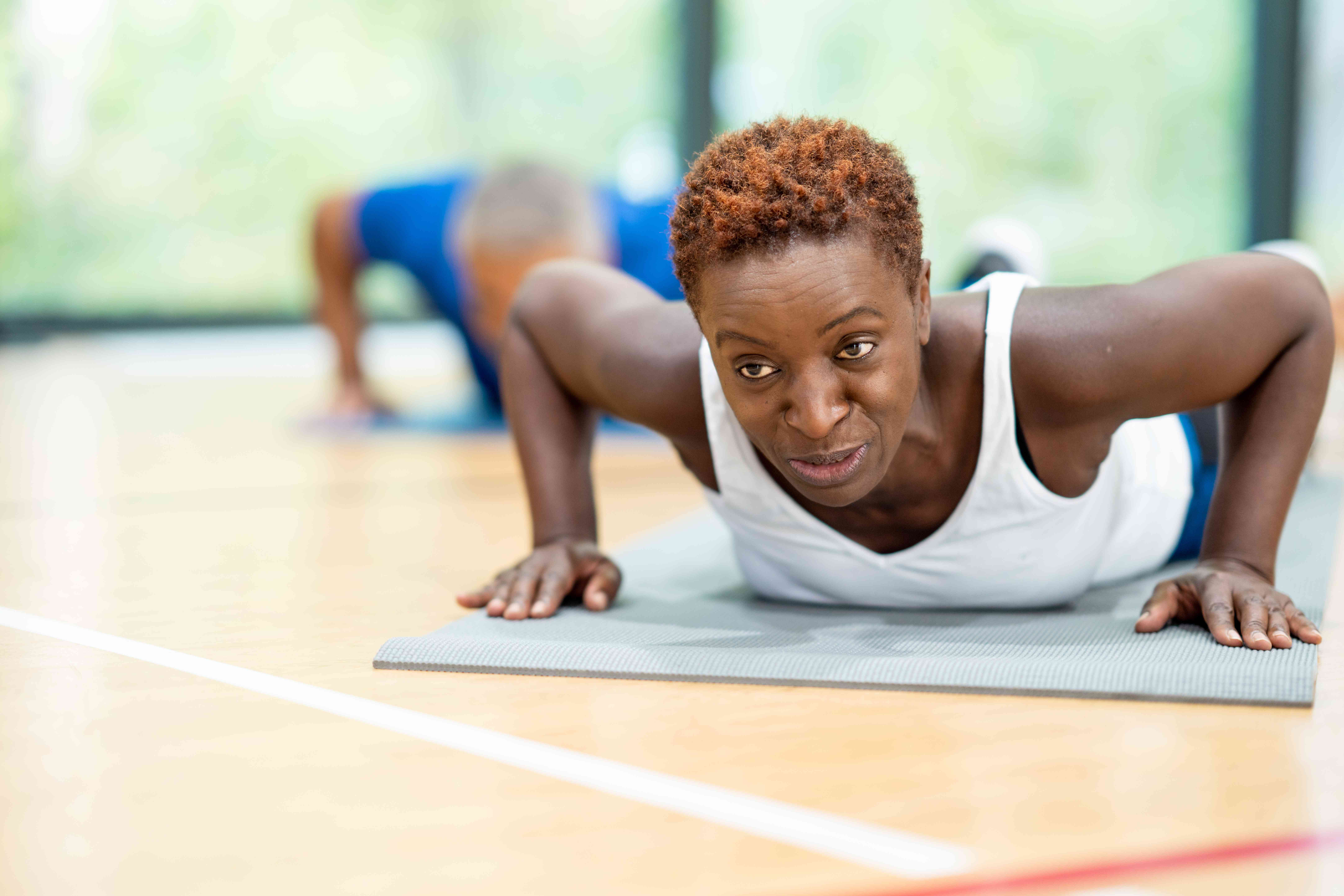 Muscles im Homegym: Die besten Übungen für dein persönliches Fitnessstudio