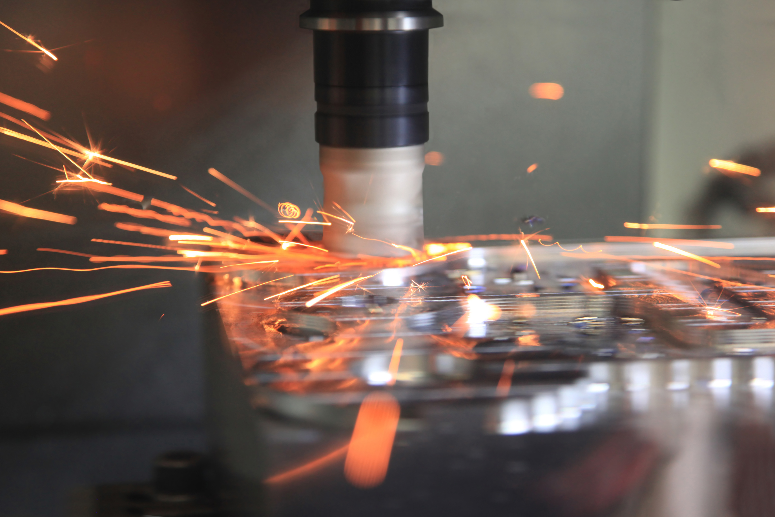 3-Achs bis 5-Achs CNC-Bearbeitung: Hochwertige Frästeile für den B2B-Bereich
