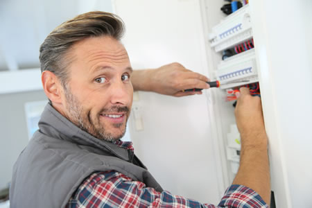 Elektriker Notdienst Hamburg: Schnelle Hilfe bei unerwarteten Stromausfällen