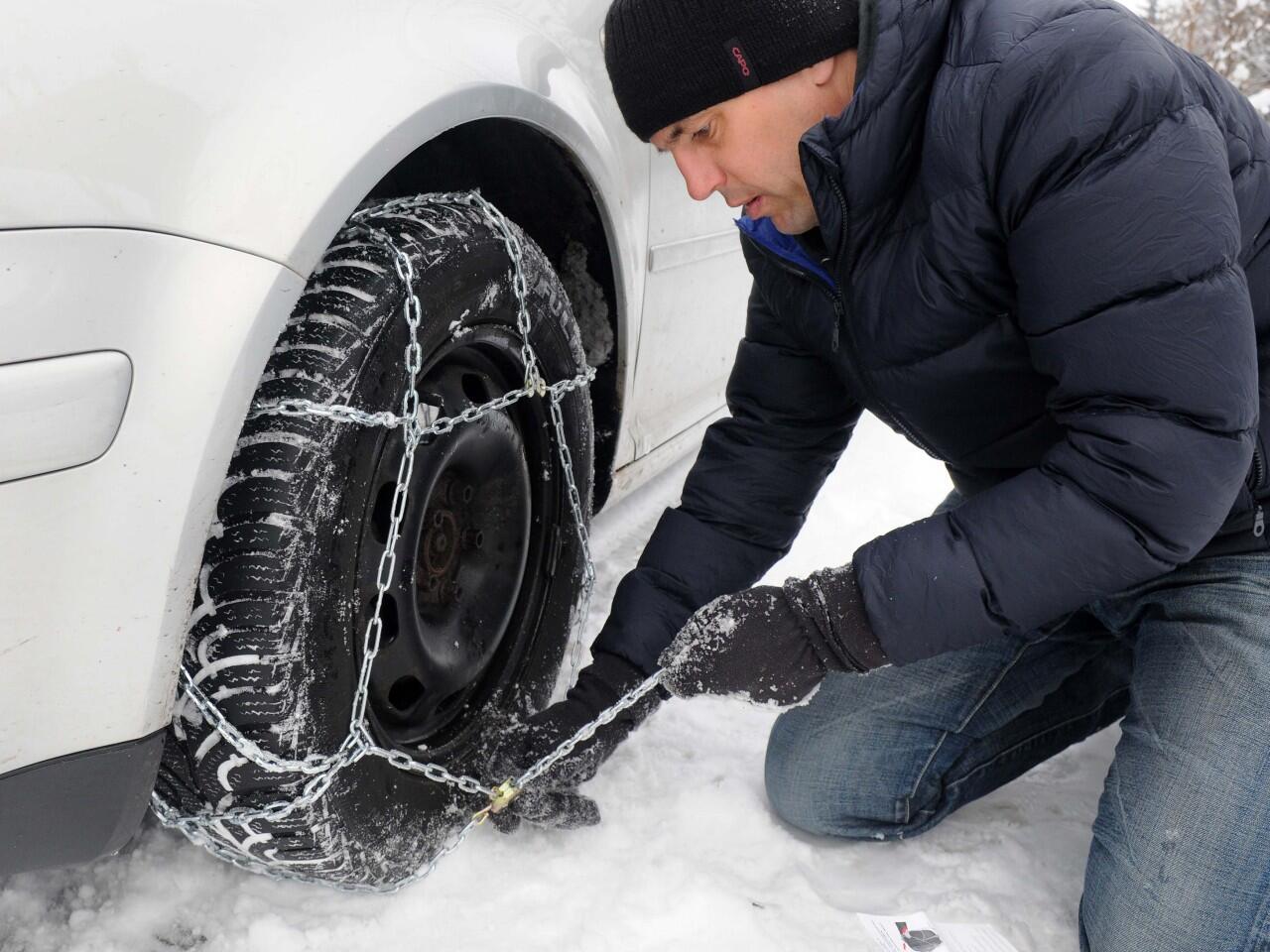 Schneeketten4u: Schneeketten mit Felgenschutz und Selbstspannung
