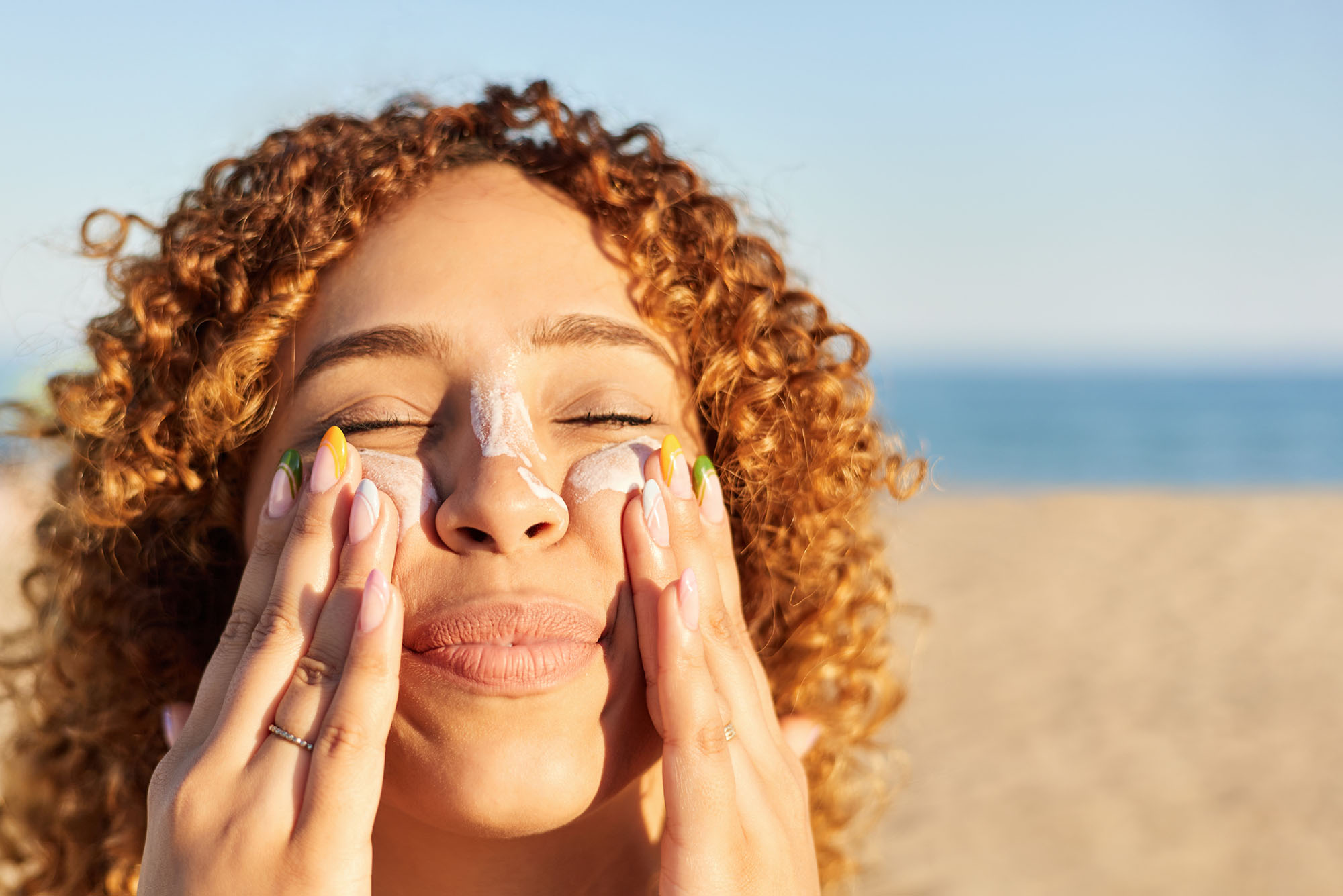 Die besten Sunscreens für empfindliche Haut: Unser Top-Favoriten